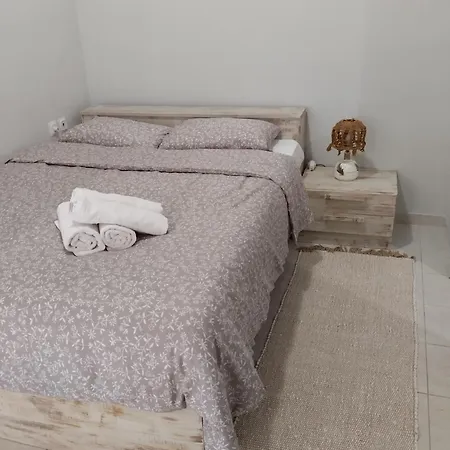 Beautiful Comfortable Salonic