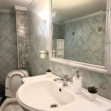 Beautiful Comfortable Salonic